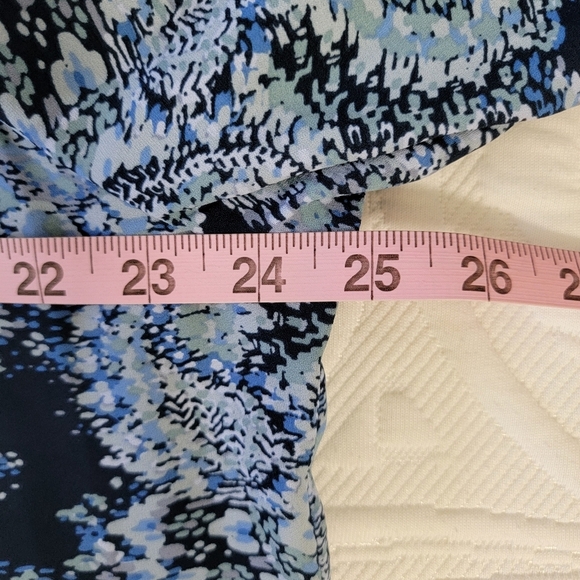 Joie Blue Parisian Paisley Long Sleeve Blouse Front Tie Tassles Size Large - Picture 11 of 12